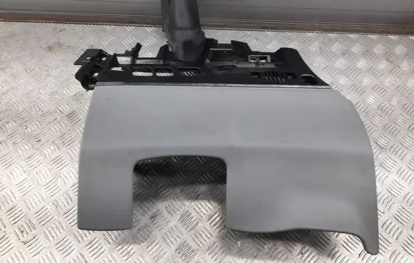 Audi Q7 4M Dashboard lower bottom trim panel 4M1880301