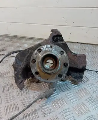 Opel Corsa D Front wheel bearing hub 