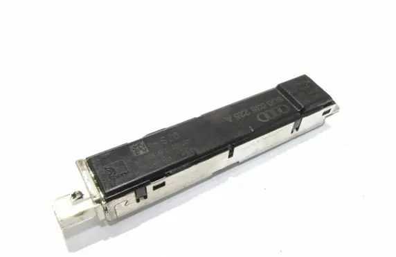 Audi Q3 8U Aerial antenna amplifier 8U0035225A