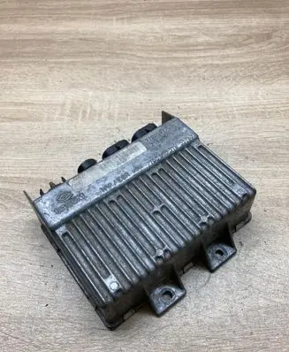 Renault Safrane Engine control unit/module ECU 7700107301