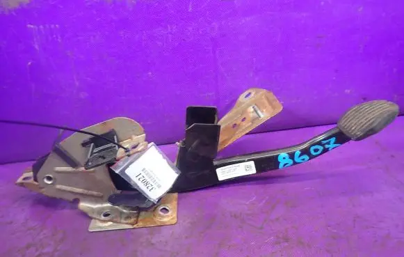 Ford Focus C-MAX Brake pedal 4M512467AN