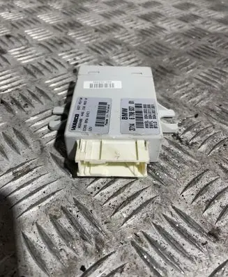 BMW 5 F10 F11 Air suspension control unit module (rear) 6798937 004011006 004002000