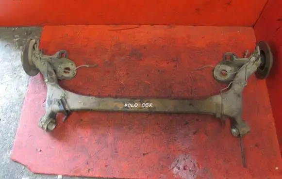 Volkswagen Polo IV 9N3 Rear axle beam POLO-IV-OS-TYL