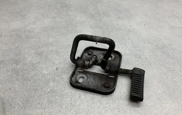 Volkswagen PASSAT B8 Engine bonnet/hood lock/latch loop/hook 3G0823186