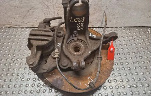 Front wheel hub spindle knuckle