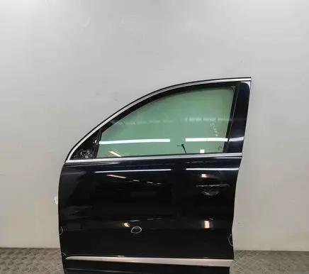 Volkswagen Tiguan Front door 5N0831055B