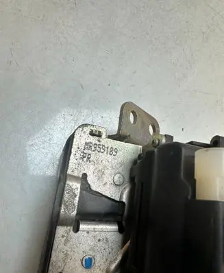 Smart ForFour I Tailgate/trunk/boot lock/catch/latch mr959189