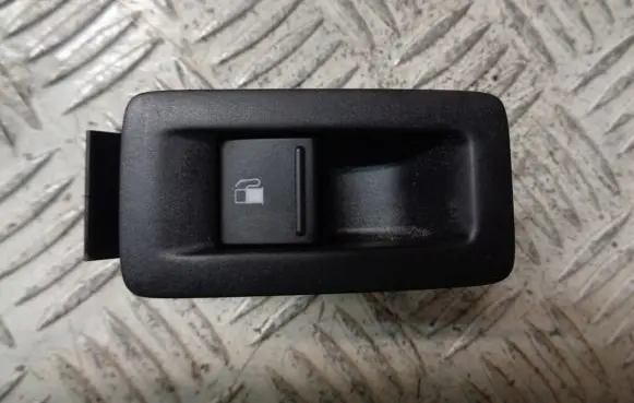 Volkswagen Golf Plus Electric window control switch 5M0959551A