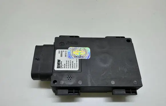 BMW 5 G30 G31 G38 Blind spot module 6890434