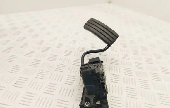 Renault Espace IV Accelerator throttle pedal 8200700390