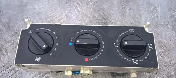 Citroen Berlingo Climate control unit 030549b