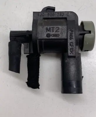 Volkswagen Golf IV Turbo solenoid valve 1J0906283C