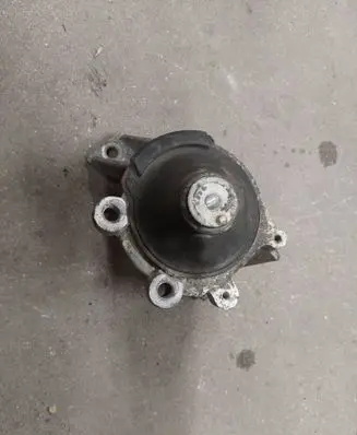 Honda CR-V Engine mount bracket Pv090