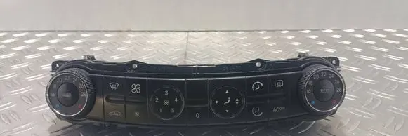 Mercedes-Benz E W211 Climate control unit 2118300385 SW0602 00061902
