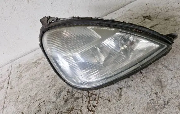 Mercedes-Benz A W168 Headlight/headlamp A1688200261 0301152202