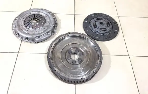 Volkswagen Golf VI Clutch set kit 323082010