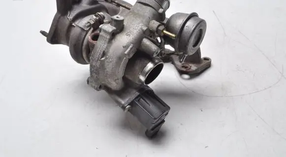 Skoda Fabia Mk2 (5J) Turbo 03C145702