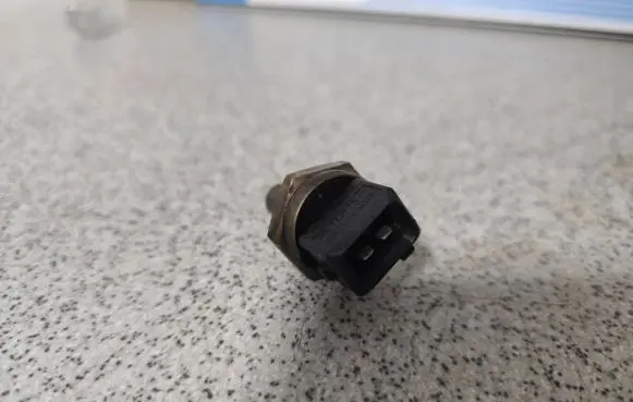 Coolant temperature sensor