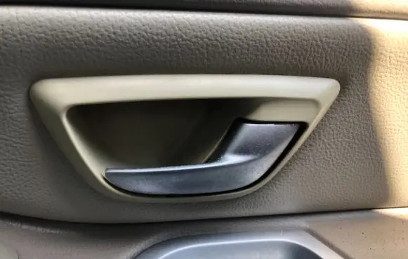 Volvo XC90 Rear door interior handle