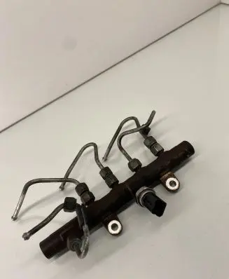 Renault Megane II Fuel main line pipe H8200296867 15104077