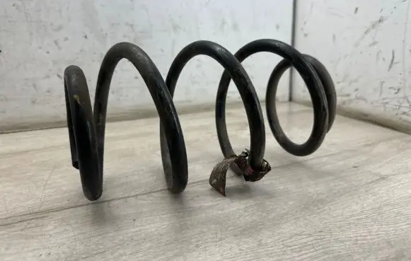 Dodge Nitro Rear coil spring 25591F552AA 2125552AA