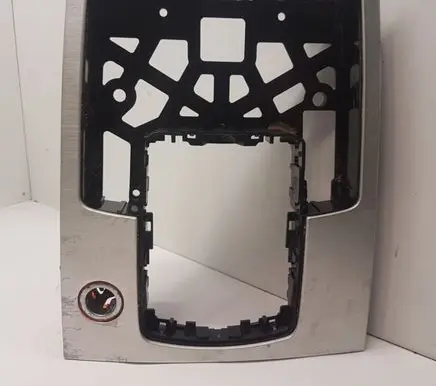 Audi Q7 4L Gear shifter surround trim plastic 4L0864261