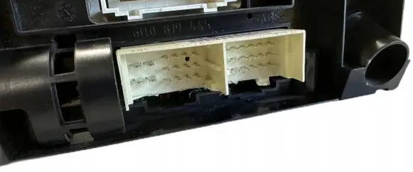 Volkswagen Polo Climate control unit 6Q0820045E