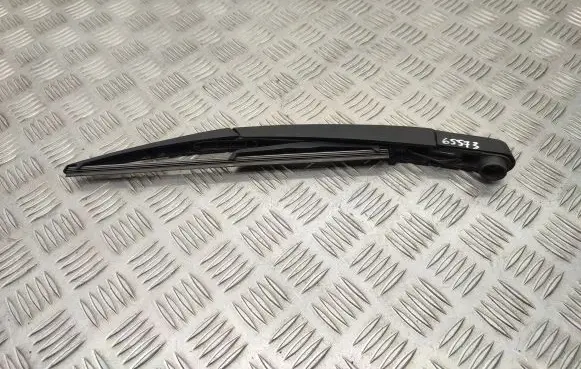 Nissan Qashqai Rear wiper blade arm