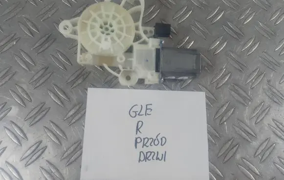 Mercedes-Benz GLE W167 Front door window regulator motor A0009065706
