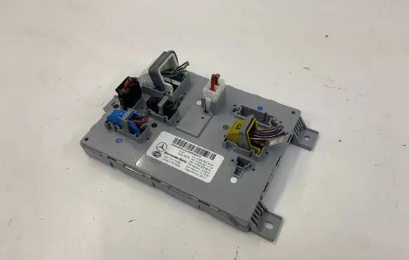 Mercedes-Benz C W205 SAM control unit A2059008304 A2229028904