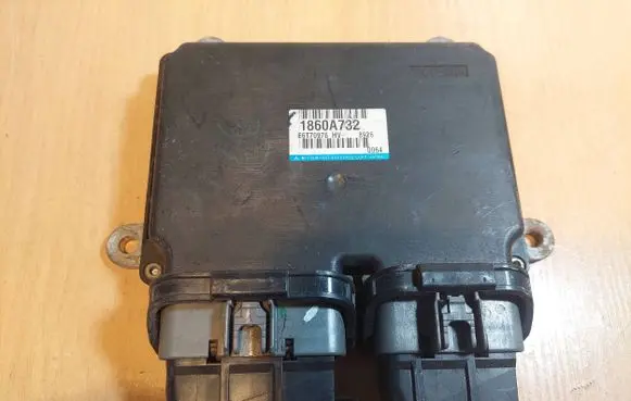 Mitsubishi Lancer VIII Engine control unit/module ECU 1860A732 E6T70976