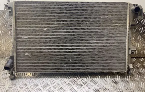 Opel Signum Coolant radiator 870824G