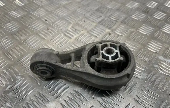 Mini Cooper Countryman R60 Engine mount bracket 9806995