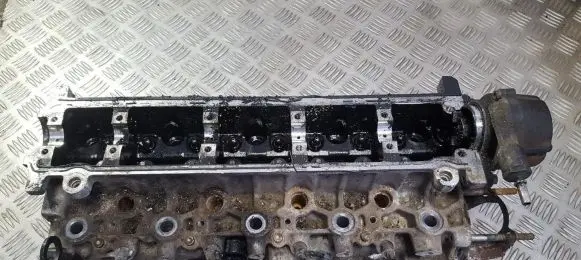 Citroen Xsara Picasso Engine head 9634963010