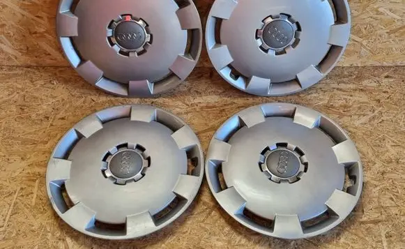 Audi A4 S4 B7 8E 8H R16 wheel hub/cap/trim 8P0601147A