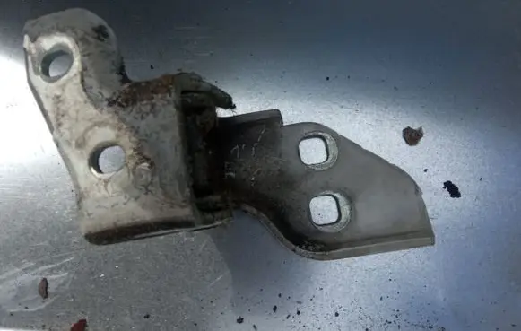 Peugeot Boxer Front door upper hinge 71778522