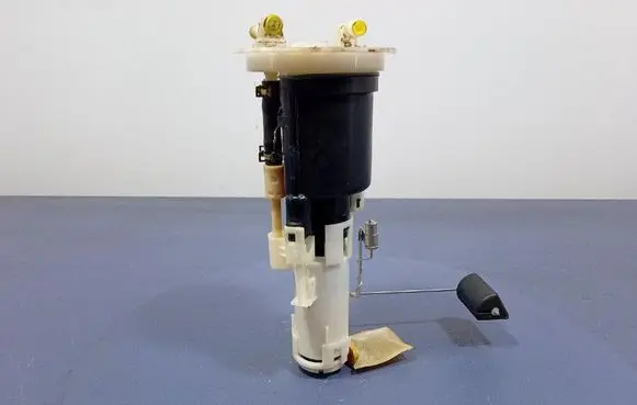 Mitsubishi Pajero Pinin In-tank fuel pump MR512042