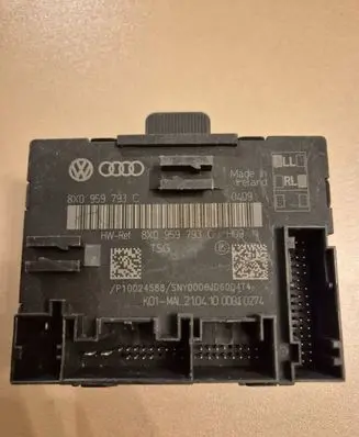 Audi A1 Door control unit/module 8X0959793C