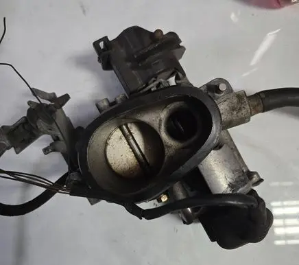 Audi A8 S8 D2 4D Throttle body valve 0280120431 076133154