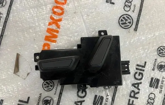 Audi Q7 4M Seat control switch 4N0959747D