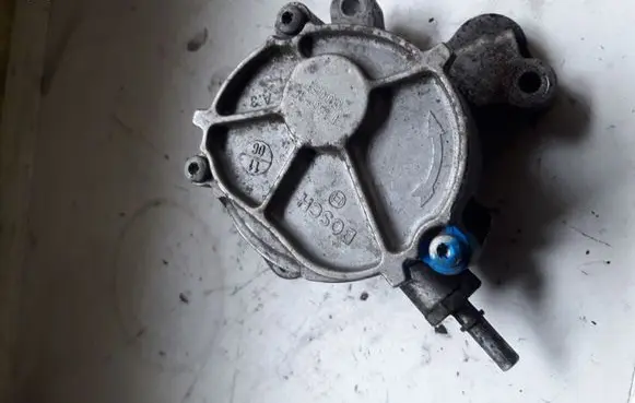 Volvo V50 Vacuum pump