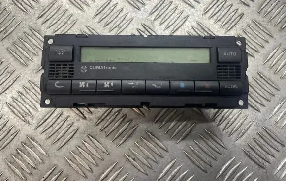 Volkswagen PASSAT B5.5 Climate control unit 9341706004