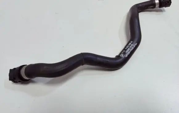 BMW iX Engine coolant pipe/hose 8833638