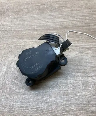 Mercedes-Benz S W220 Air flap motor/actuator 38236 EAM501