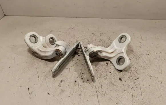 Jaguar XE Rear door hinge set CPLA228A67AC CPLA228A65AD