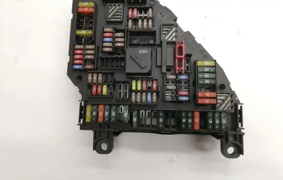 BMW 5 F10 F11 Fuse module 9264923