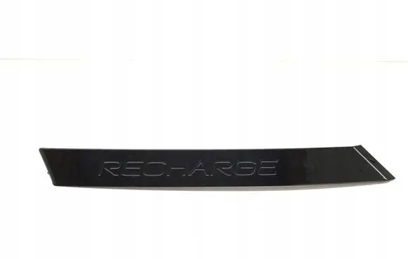 Front arch trim