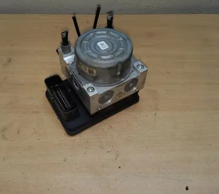 Peugeot 208 ABS Pump 9806891780
