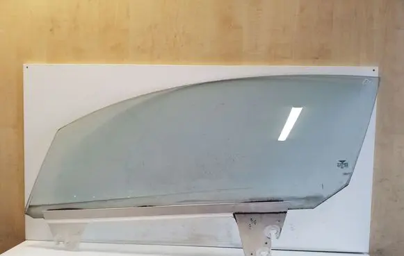 Bentley Continental Front door window/glass (coupe) E2043R00368