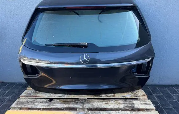 Mercedes-Benz C W205 Tailgate/trunk/boot lid 